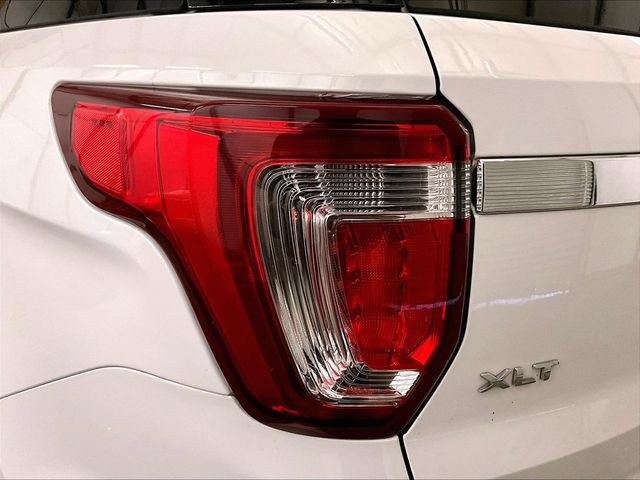 Certified 2018 Ford Explorer XLT AWD/4WD image 29