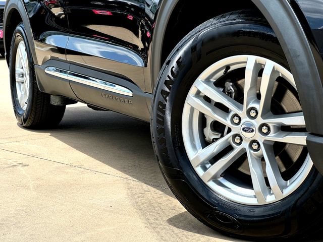 Certified 2023 Ford Explorer XLT RWD image 7