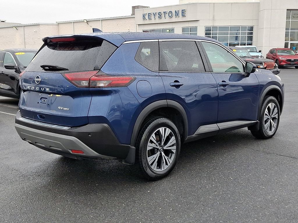 Used 2022 Nissan Rogue SV image 4