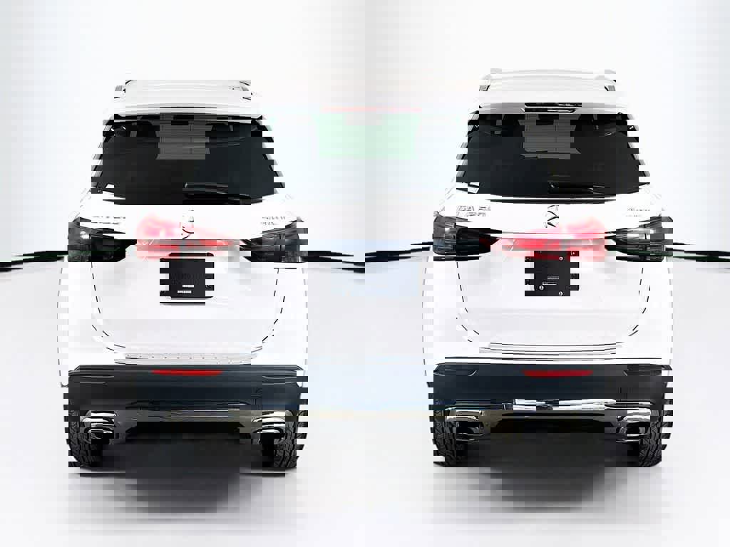 Used 2025 Mercedes-Benz GLA 250 4MATIC image 4