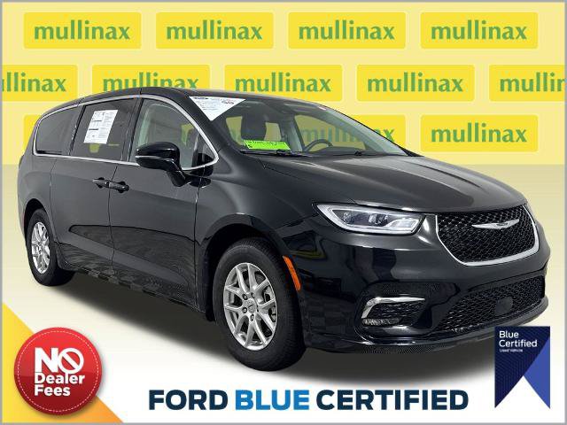 Used 2024 Chrysler Pacifica Touring-L