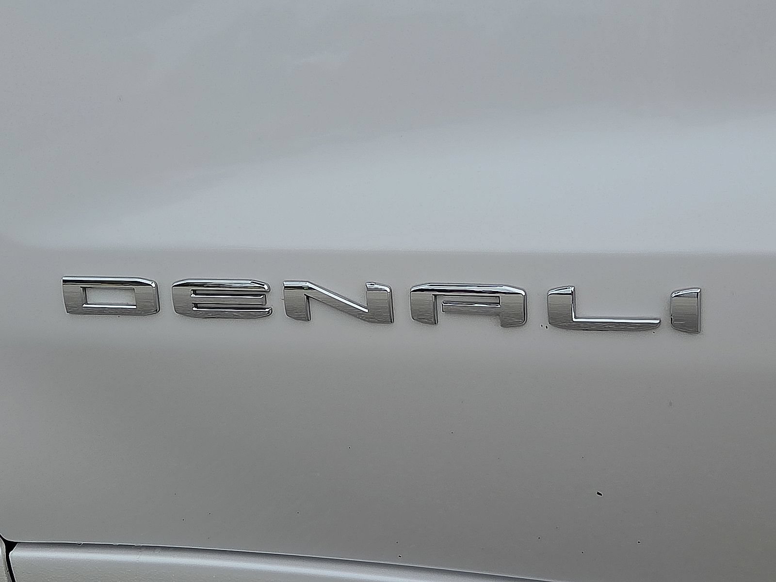 Used 2023 GMC Sierra 1500 Denali AWD/4WD image 9
