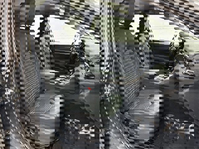 Used 2024 Toyota Camry SE image 14