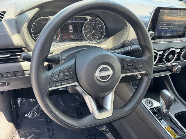 Used 2025 Nissan Sentra SV FWD image 16