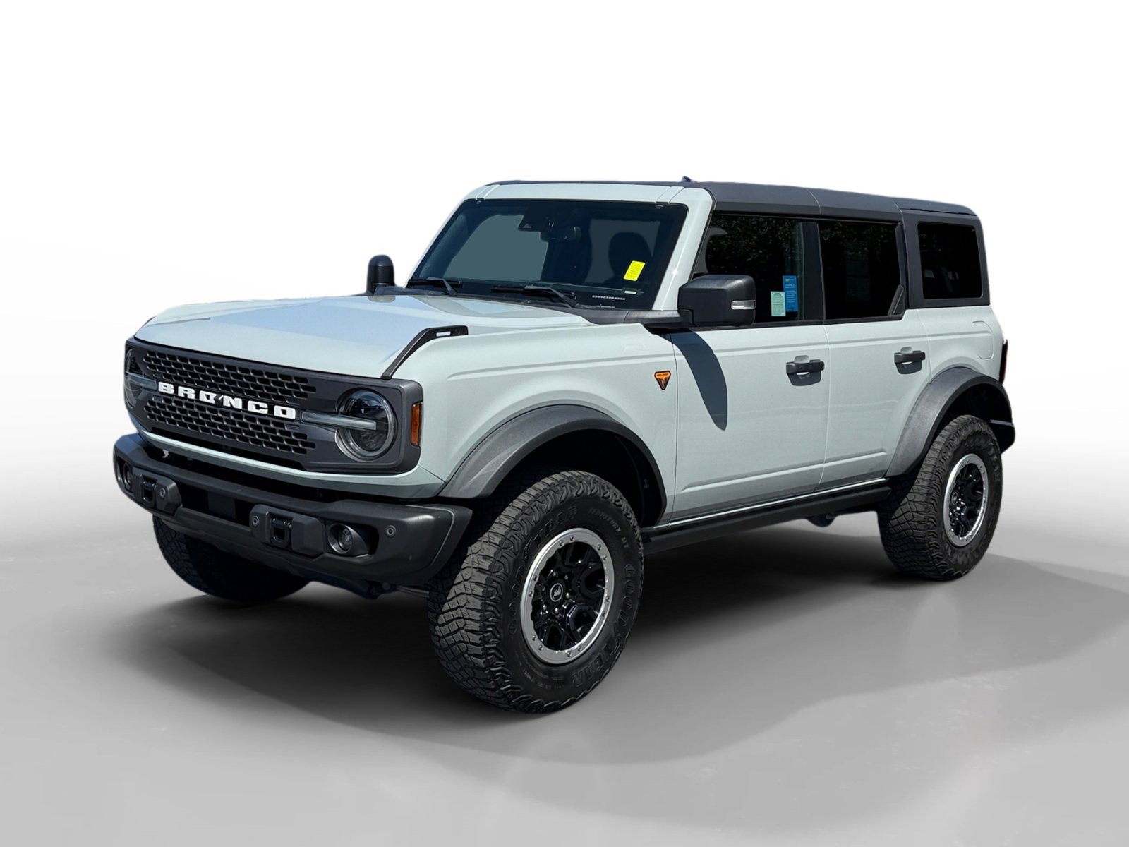 Certified 2022 Ford Bronco Badlands AWD/4WD image 1