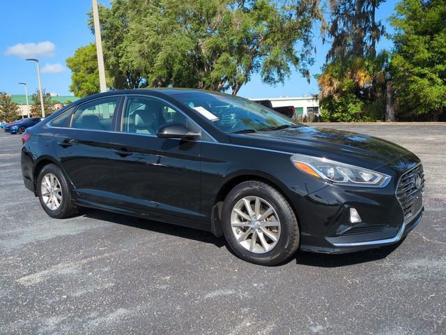 Used 2019 Hyundai Sonata SE w/ Winter Weather Package FWD image 2