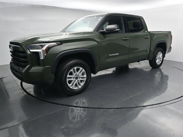Used 2023 Toyota Tundra SR5 w/ SR5 Premium Package AWD/4WD image 4