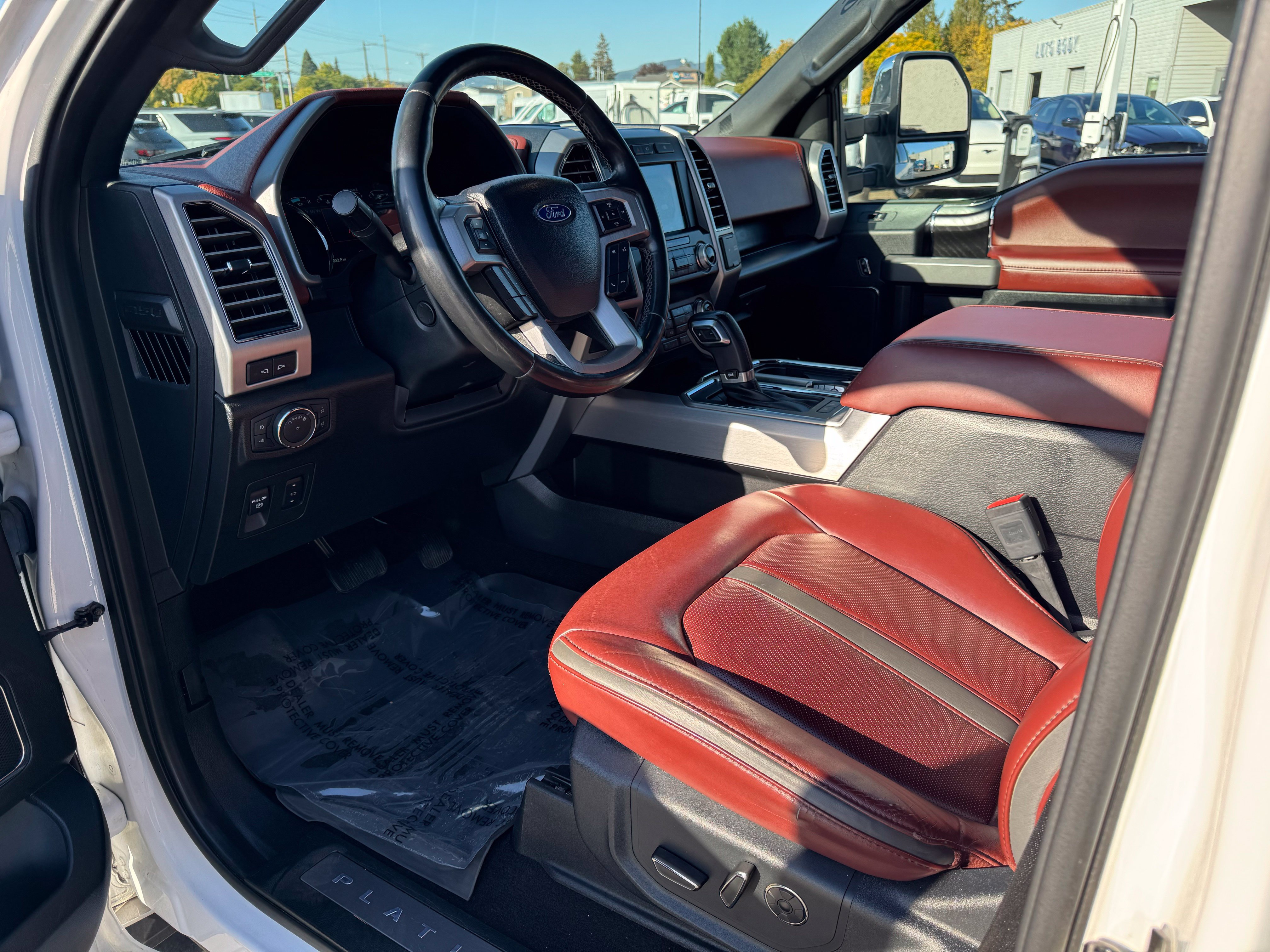 Certified 2019 Ford F150 Platinum w/ Equipment Group 701A Luxury AWD/4WD image 18