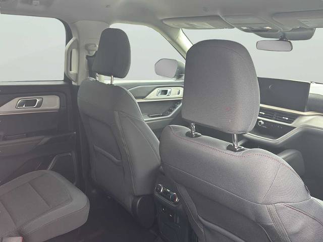 Certified 2025 Ford Explorer Active AWD/4WD image 30