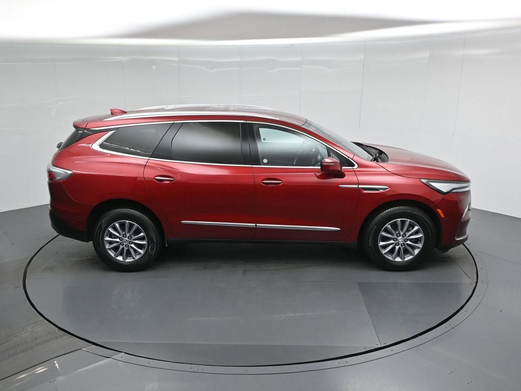 Used 2024 Buick Enclave Premium image 8