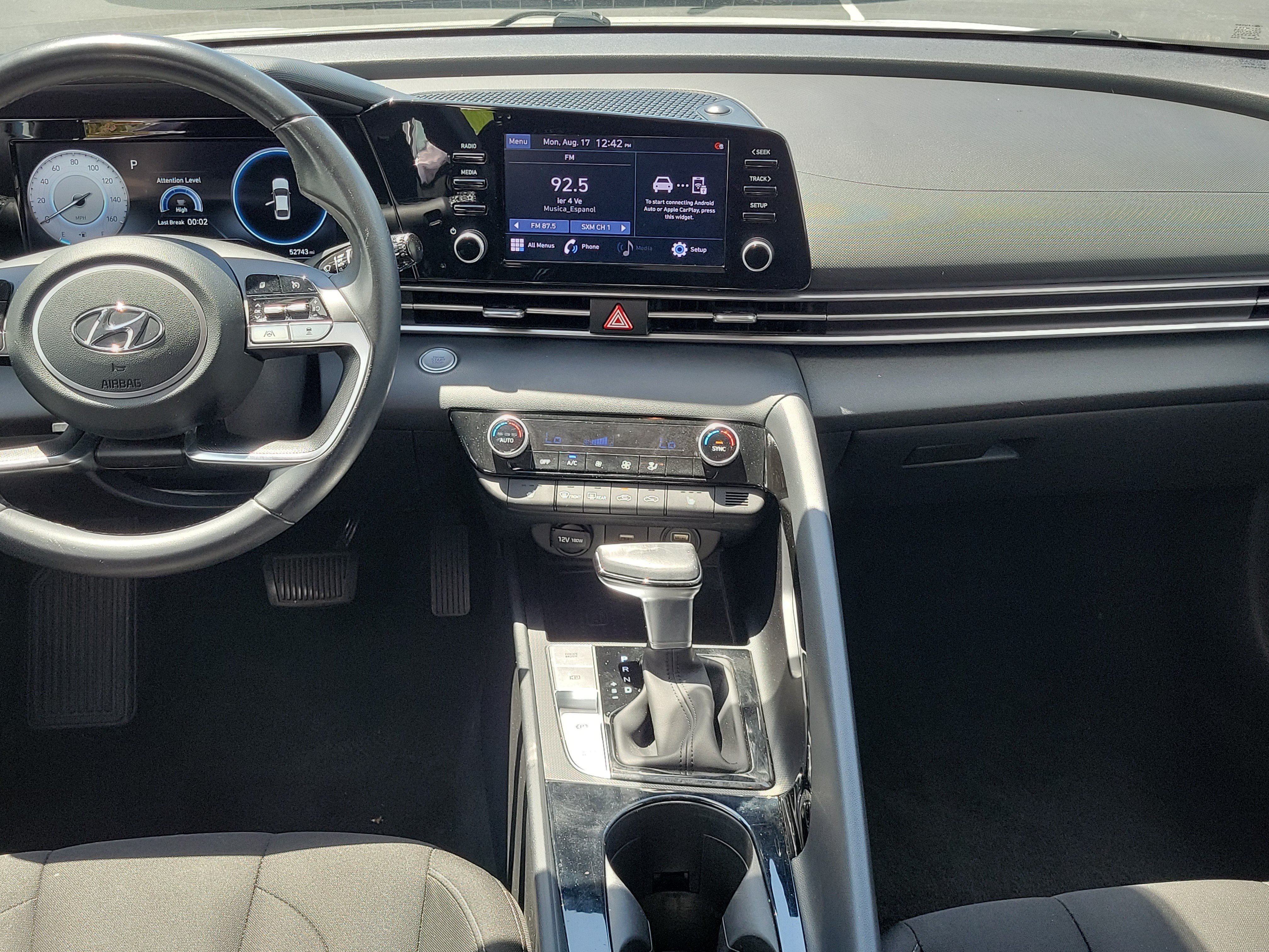 Used 2022 Hyundai Elantra SEL w/ Convenience Package FWD image 14