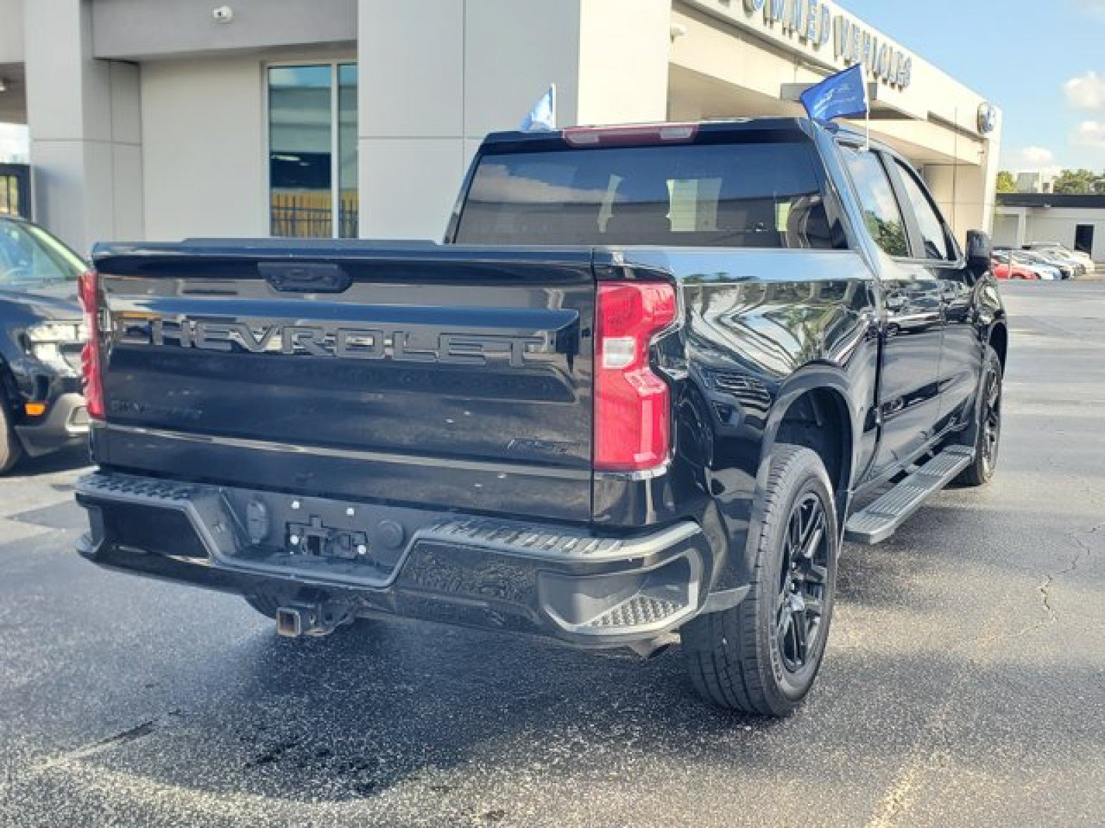 Used 2023 Chevrolet Silverado 1500 RST w/ LPO, Dark Essentials Package RWD image 7
