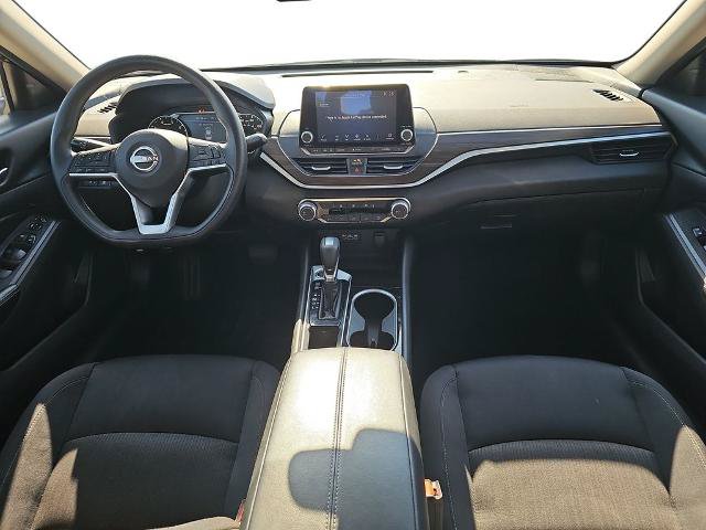 Used 2024 Nissan Altima 2.5 SV FWD image 9