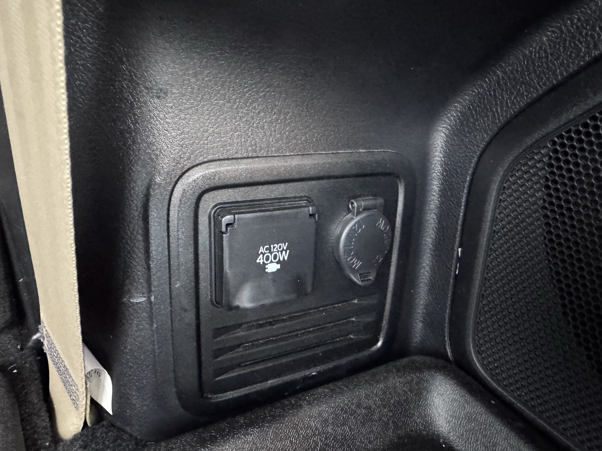 Used 2023 Toyota 4Runner Limited AWD/4WD image 30