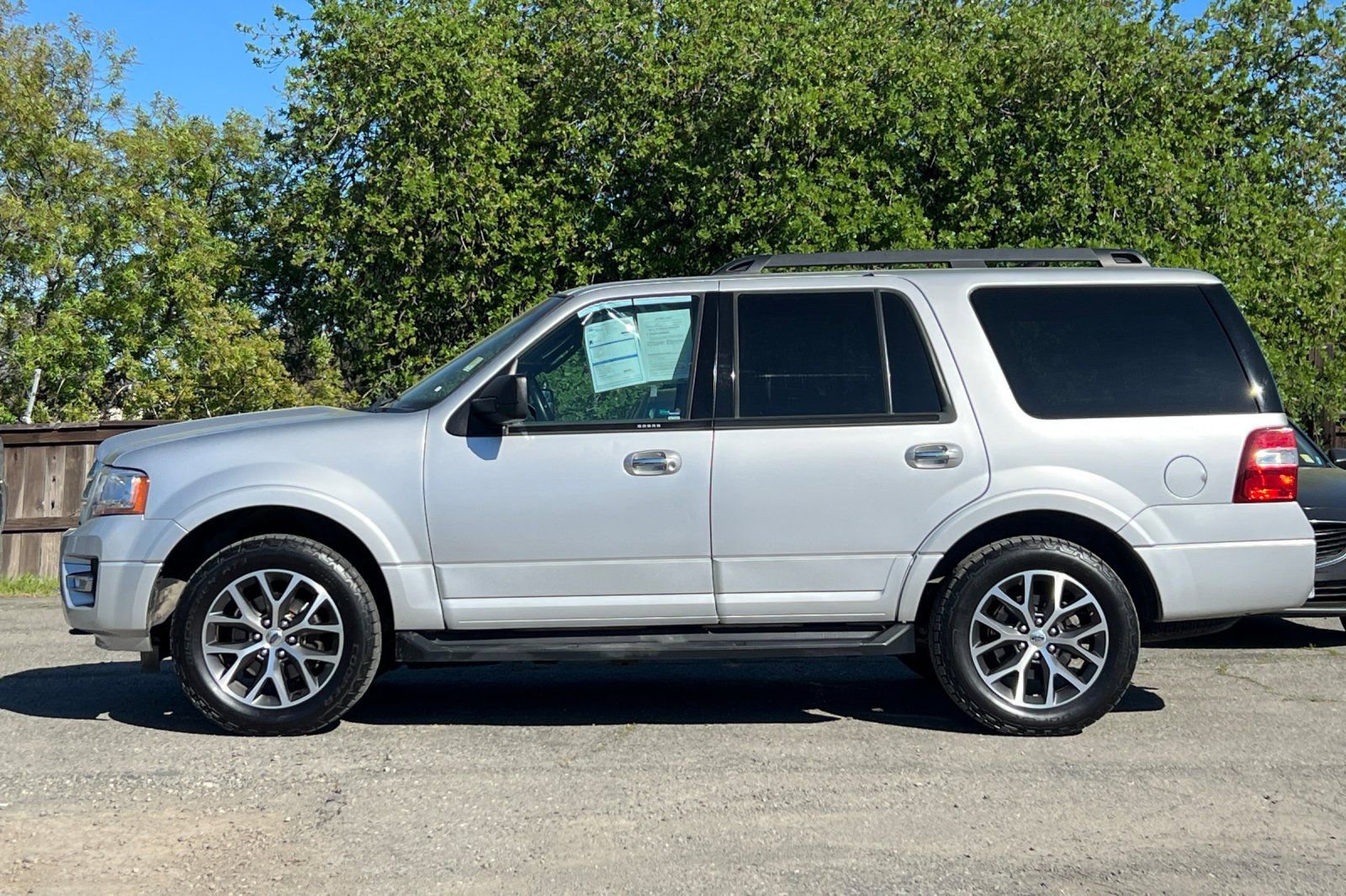 Certified 2017 Ford Expedition XLT w/ Equipment Group 201A image 2