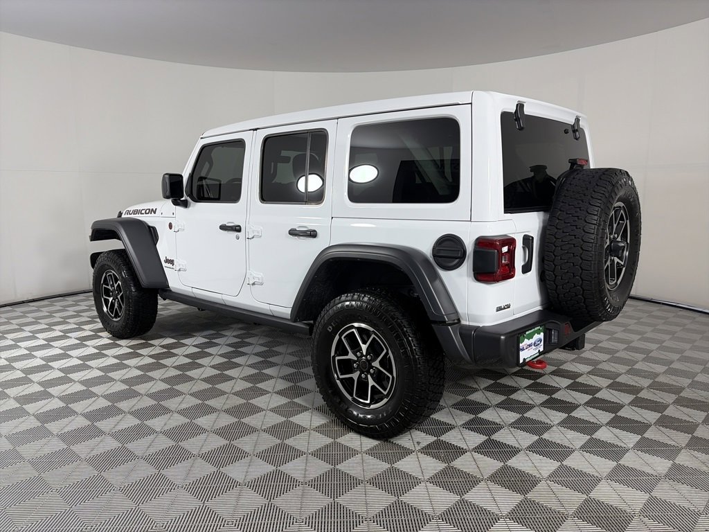 Used 2024 Jeep Wrangler Unlimited Rubicon w/ Technology Group image 5
