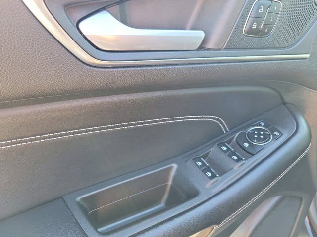 Certified 2023 Ford Edge Titanium image 23