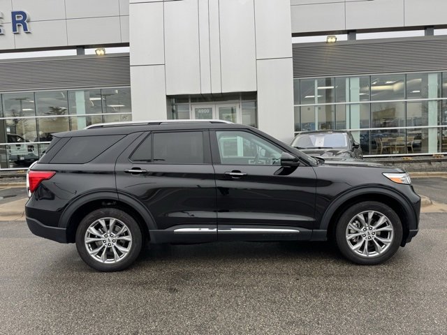Certified 2023 Ford Explorer Limited w/ Equipment Group 301A image 35