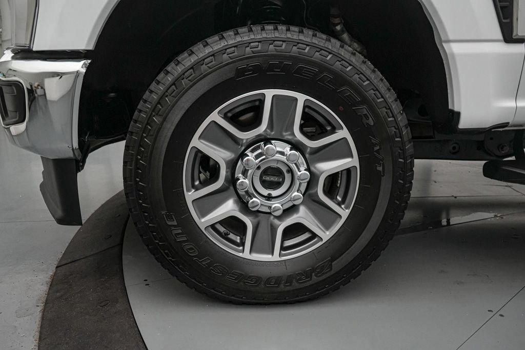Certified 2025 Ford F250 XLT w/ FX4 Off-Road Package AWD/4WD image 11