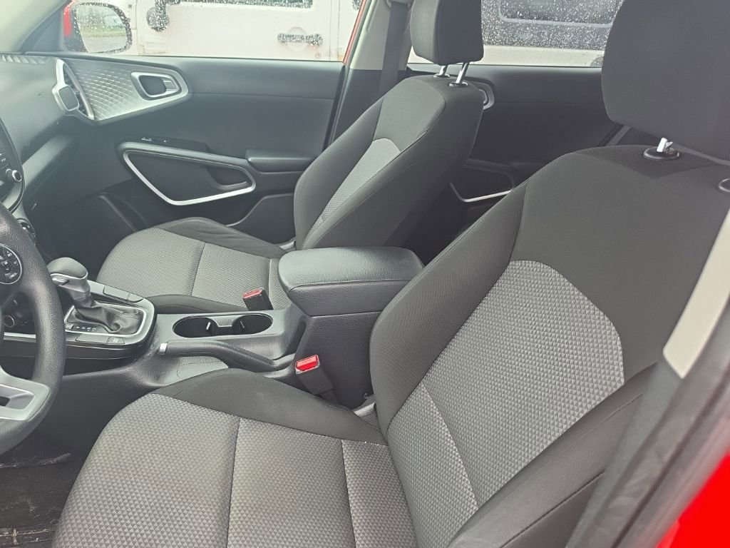 Certified 2020 Kia Soul LX image 3