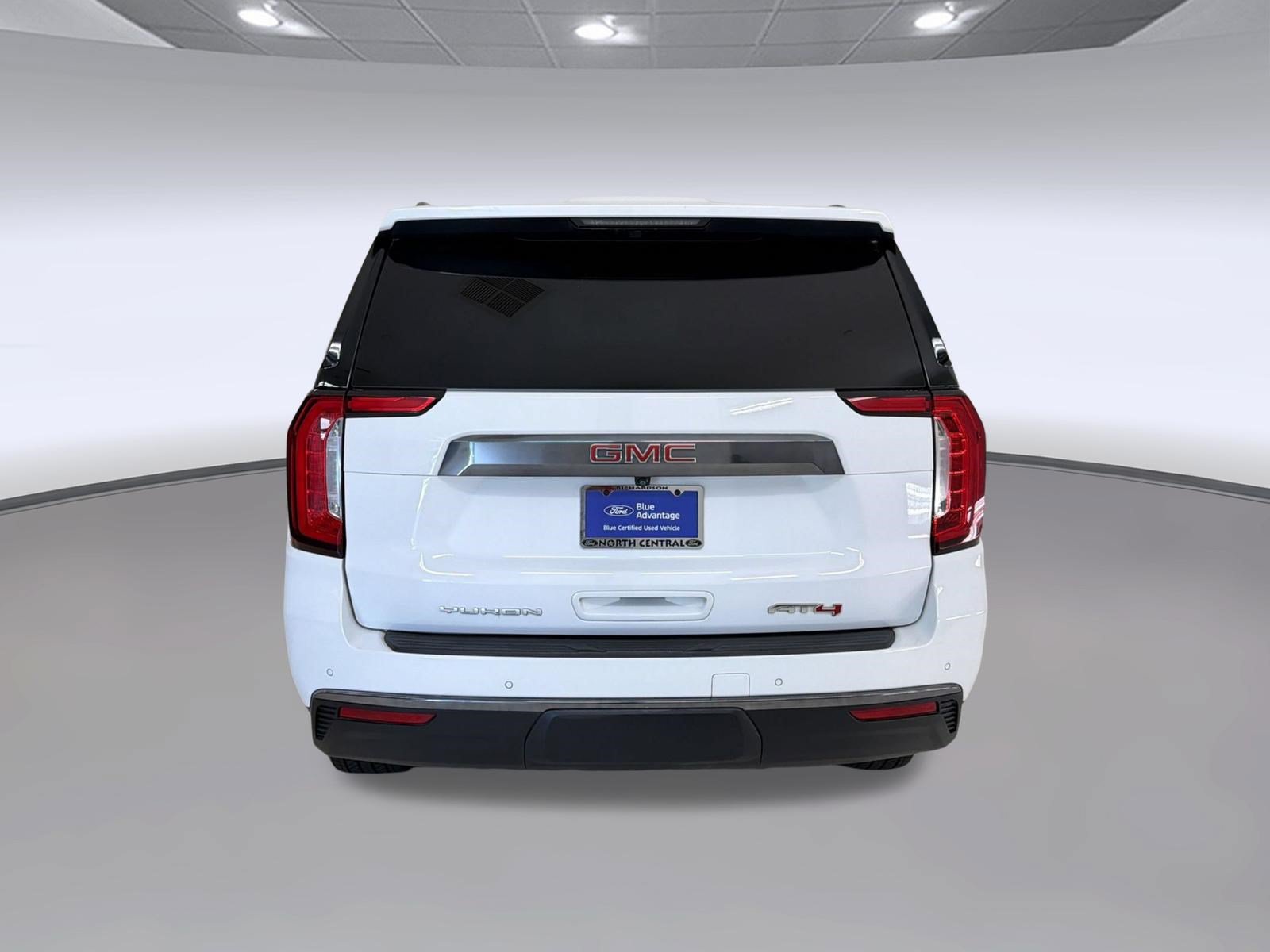 Used 2023 GMC Yukon XL AT4 AWD/4WD image 10