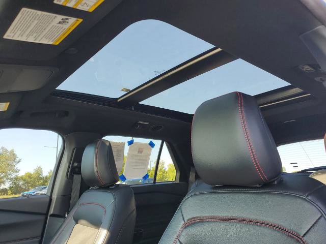Certified 2023 Ford Explorer ST-Line w/ Class IV Trailer Tow Package AWD/4WD image 6