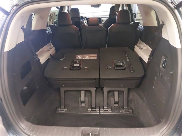 Used 2023 Kia Carnival SX image 12