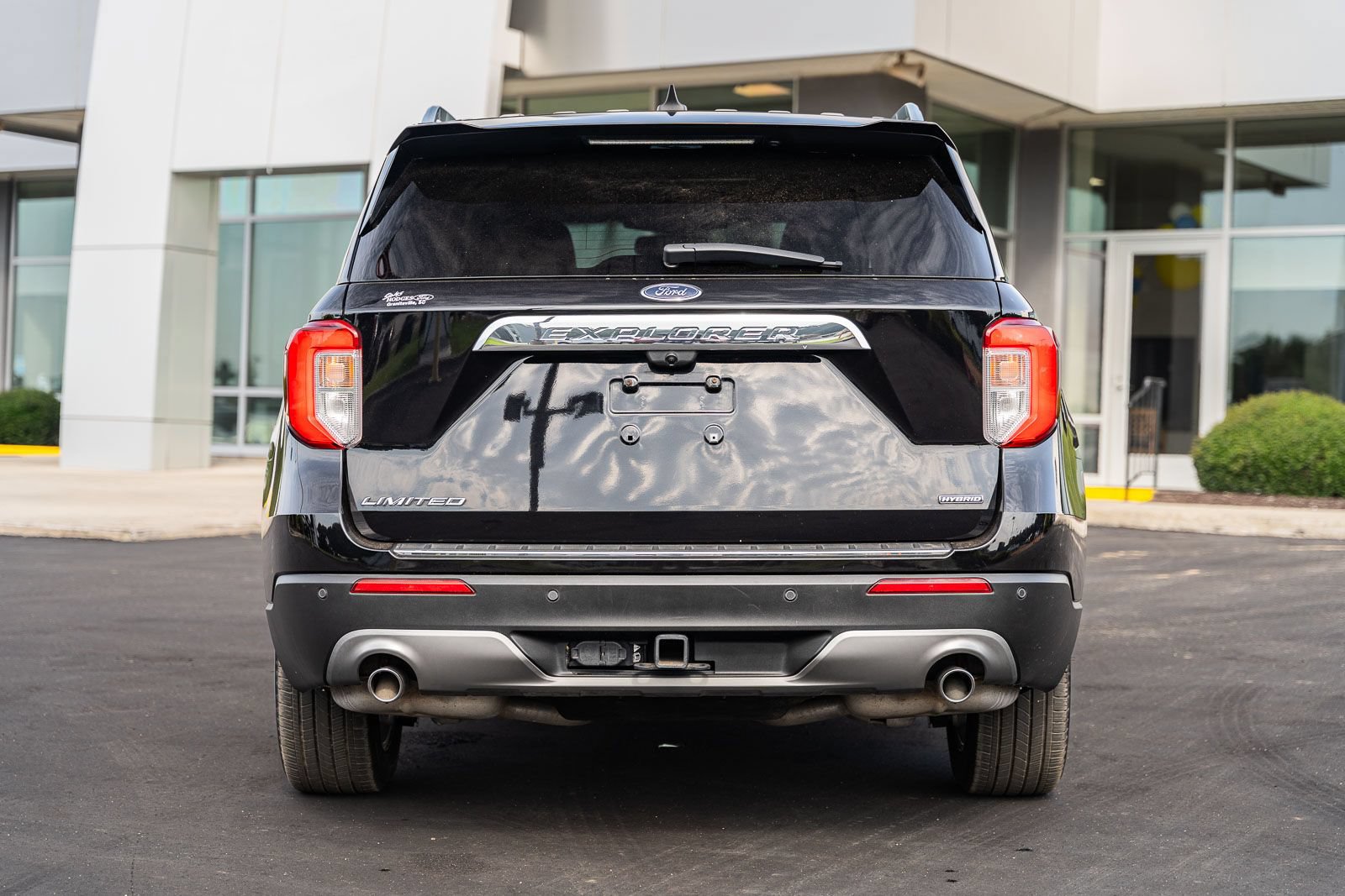 Certified 2021 Ford Explorer Limited w/ Hybrid Equipment Group 310A RWD image 6