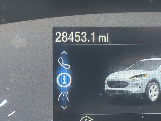 Certified 2022 Ford Escape SEL w/ SEL Stealth AWD Package image 10