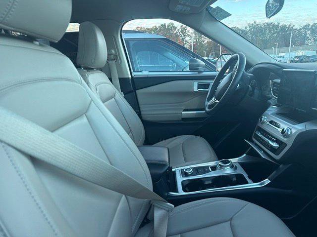 Certified 2023 Ford Explorer XLT w/ Equipment Group 202A AWD/4WD image 11