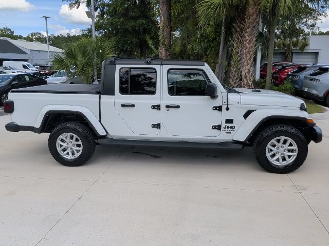 Used 2023 Jeep Gladiator Sport AWD/4WD image 4