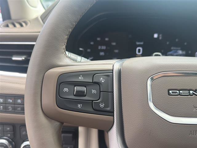 Used 2023 GMC Yukon Denali w/ Denali Reserve Package AWD/4WD image 25