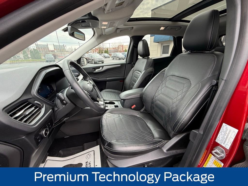 Certified 2023 Ford Escape Platinum w/ Premium Technology Package image 7