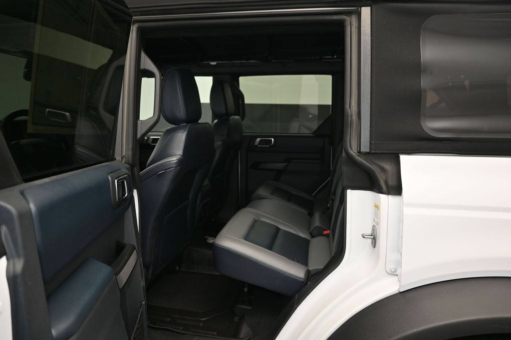 Certified 2024 Ford Bronco Outer Banks w/ Sasquatch Package AWD/4WD image 15