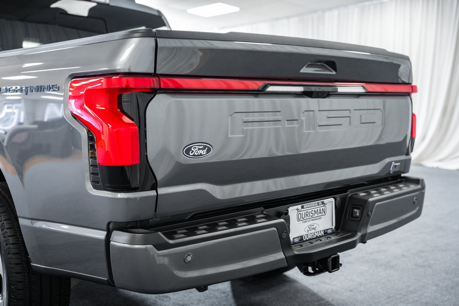 Certified 2025 Ford F150 Lightning Platinum AWD/4WD image 5