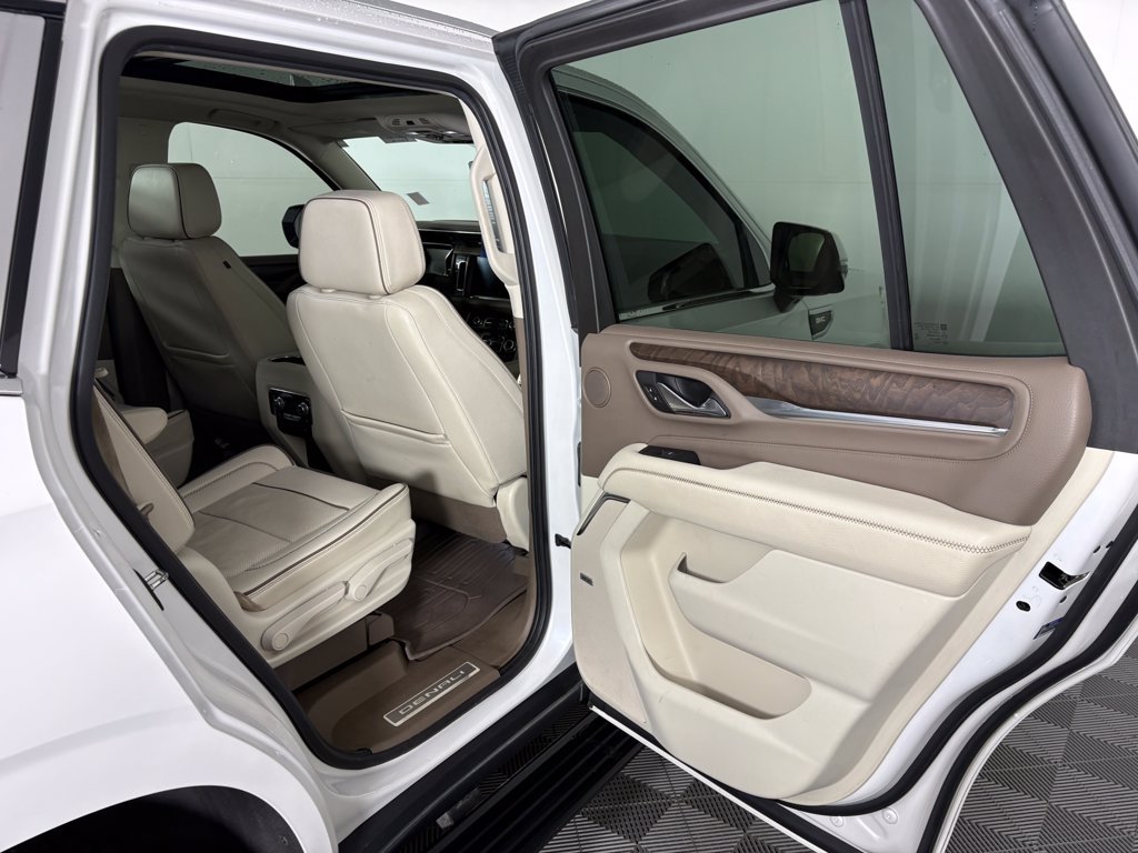 Used 2021 GMC Yukon Denali w/ Denali Premium Package AWD/4WD image 33