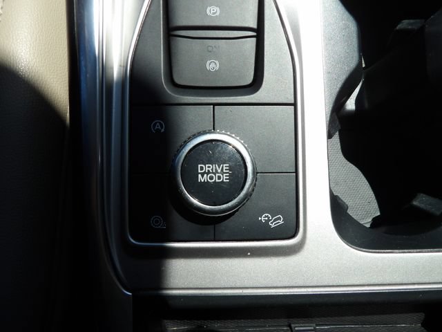 Certified 2020 Ford Explorer XLT w/ Equipment Group 202A AWD/4WD image 31