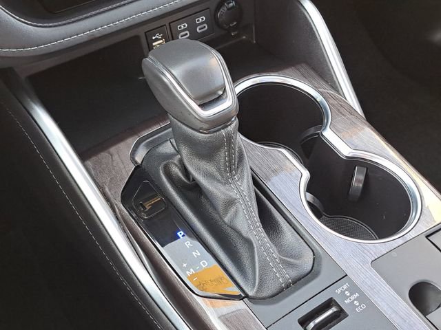 Used 2024 Toyota Highlander Platinum AWD/4WD image 22