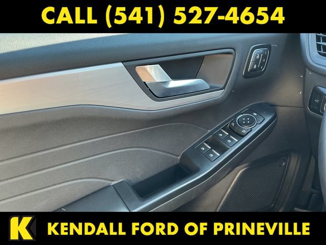 Certified 2025 Ford Escape Platinum AWD/4WD image 10