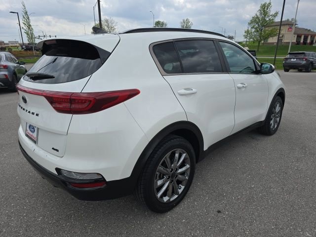 Used 2021 Kia Sportage S w/ S AWD Premium Package image 4