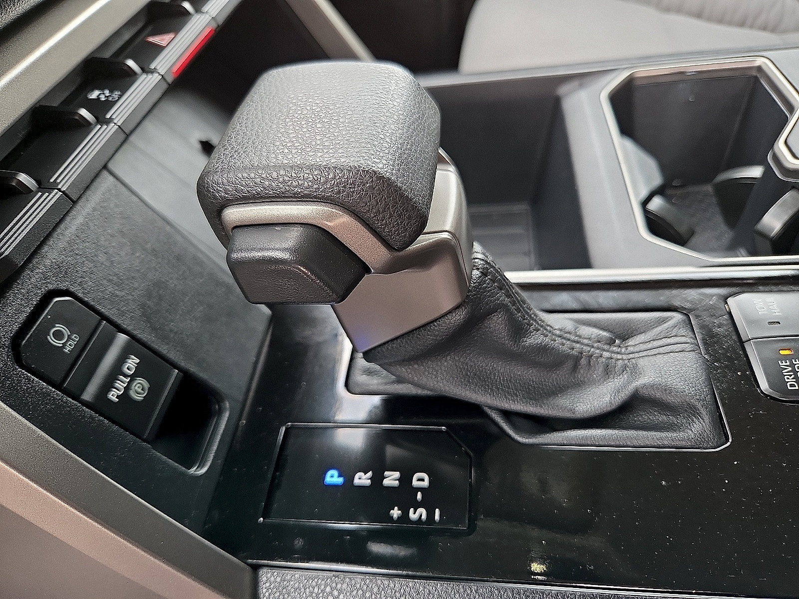 Used 2022 Toyota Tundra SR5 RWD image 16