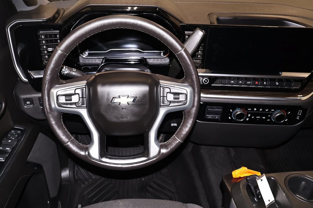 Used 2022 Chevrolet Silverado 1500 LT AWD/4WD image 21