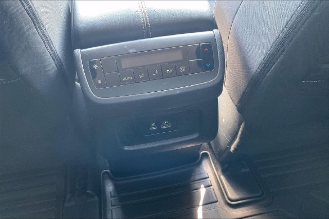 Used 2023 Nissan Pathfinder SV AWD/4WD image 36