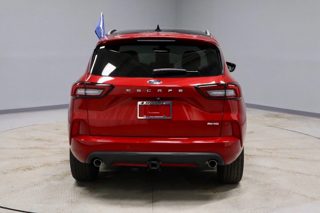 Certified 2023 Ford Escape ST-Line Select w/ Tech Pack #2 image 4