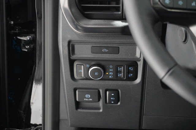 Certified 2026 Ford F150 Platinum w/ Equipment Group 702A High AWD/4WD image 33