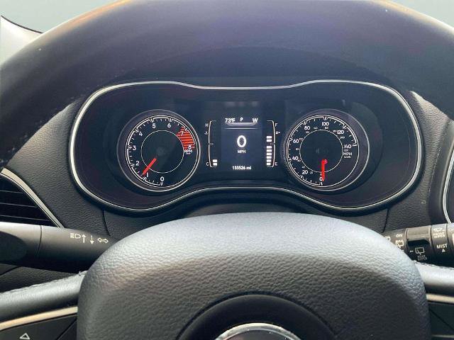Used 2019 Jeep Cherokee Latitude Plus AWD/4WD image 10