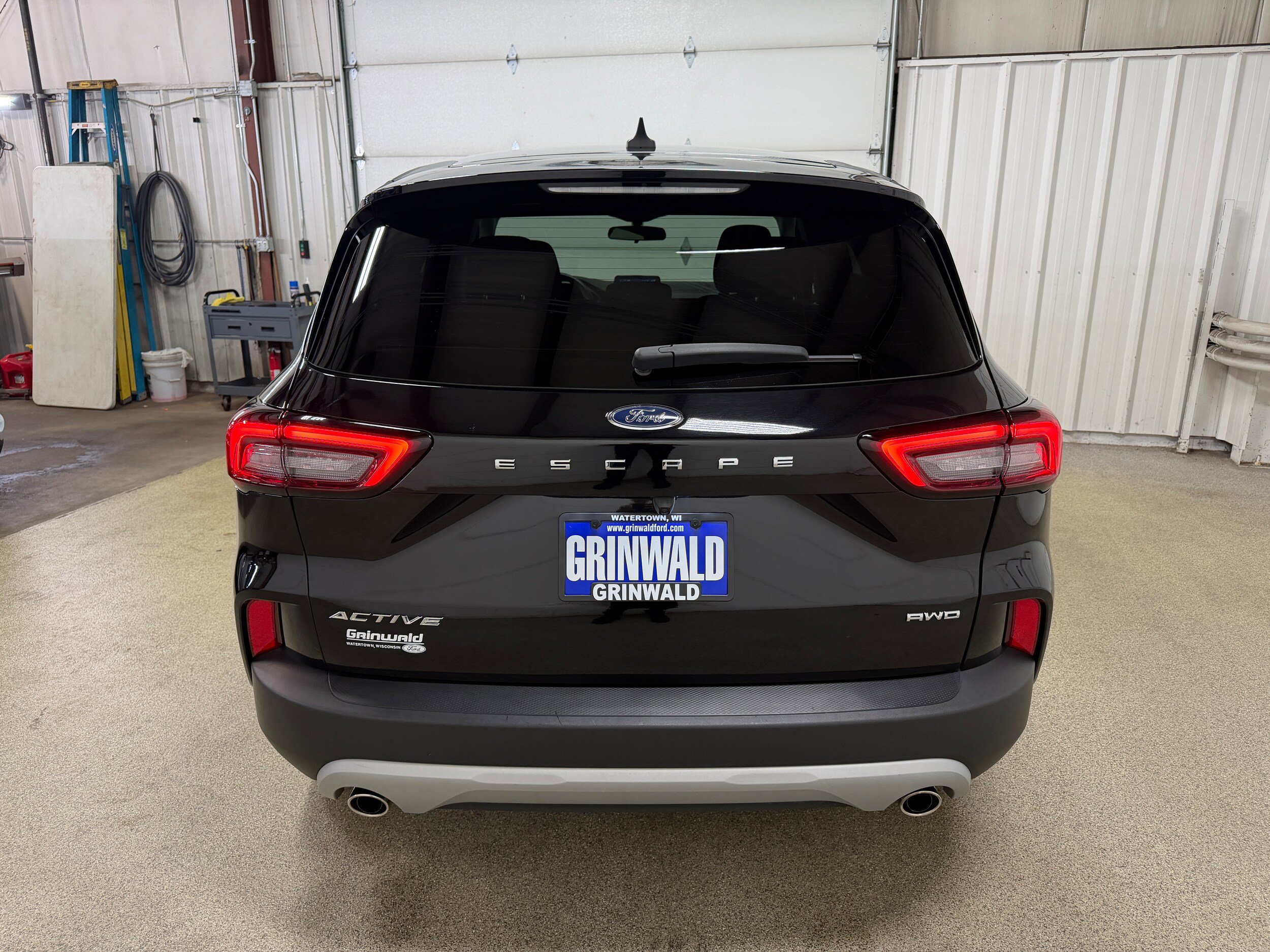 Certified 2025 Ford Escape Active AWD/4WD image 30