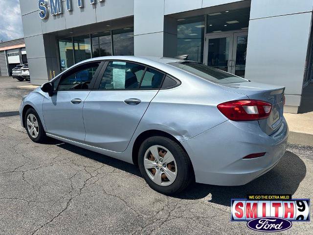 Used 2017 Chevrolet Cruze LS FWD image 10