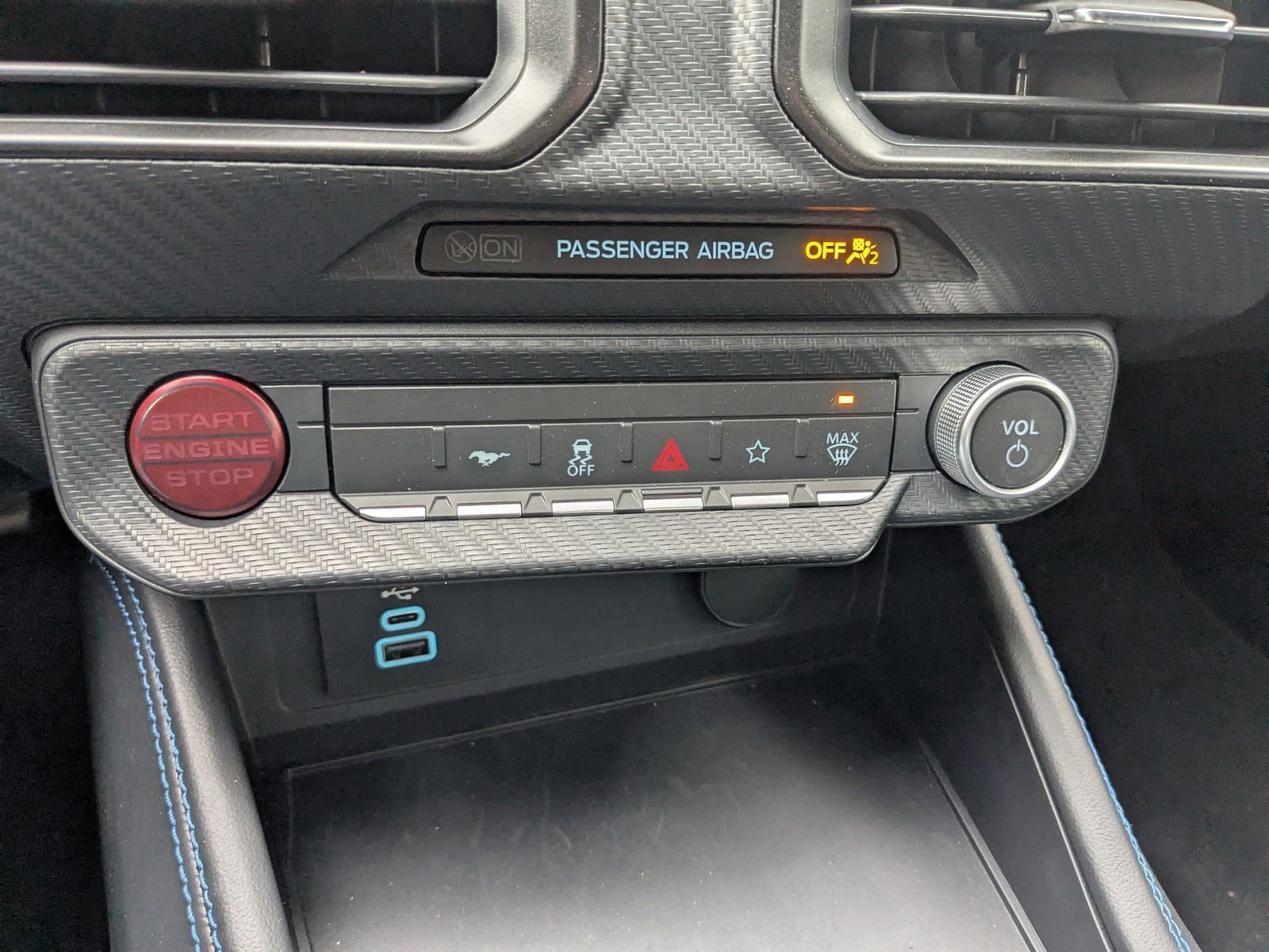 Certified 2025 Ford Mustang Dark Horse image 18