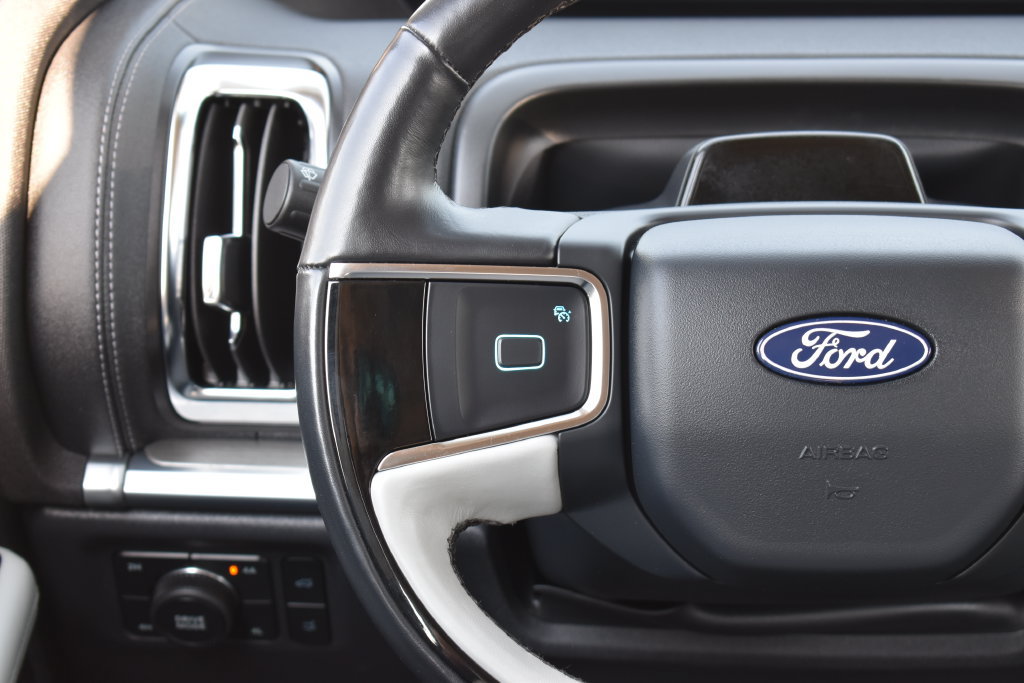 Certified 2025 Ford Expedition Max Platinum AWD/4WD image 17